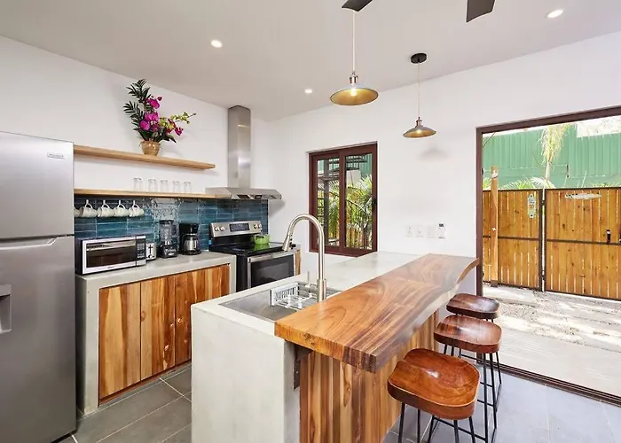 Ferienhaus Turtle Townhome #3 Private Pool & Garden 300 Mt To *